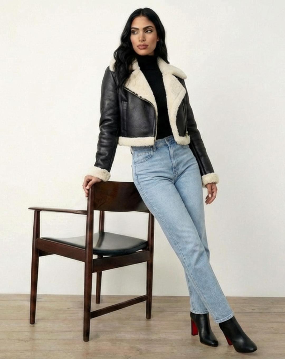 Giacca Chiara corta in similpelle con interno in eco montone