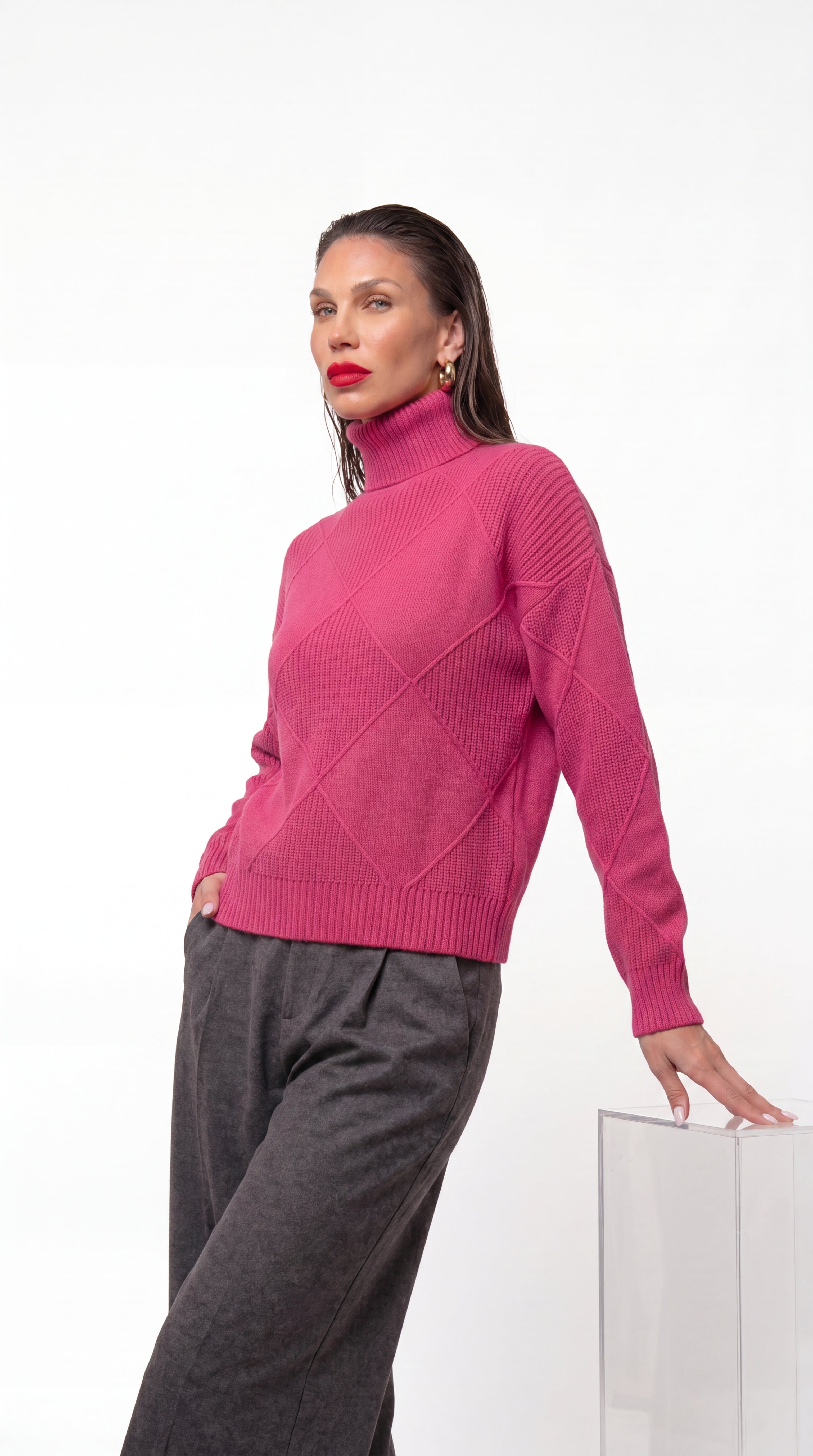 MAGLIONE LARA